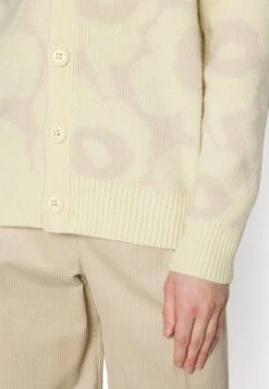 Marimekko Unikko Cardigan - Vest - Light Yellow/Beige -Marimekko Winkel 036a6818f9df4eb090d7394cea4392e5