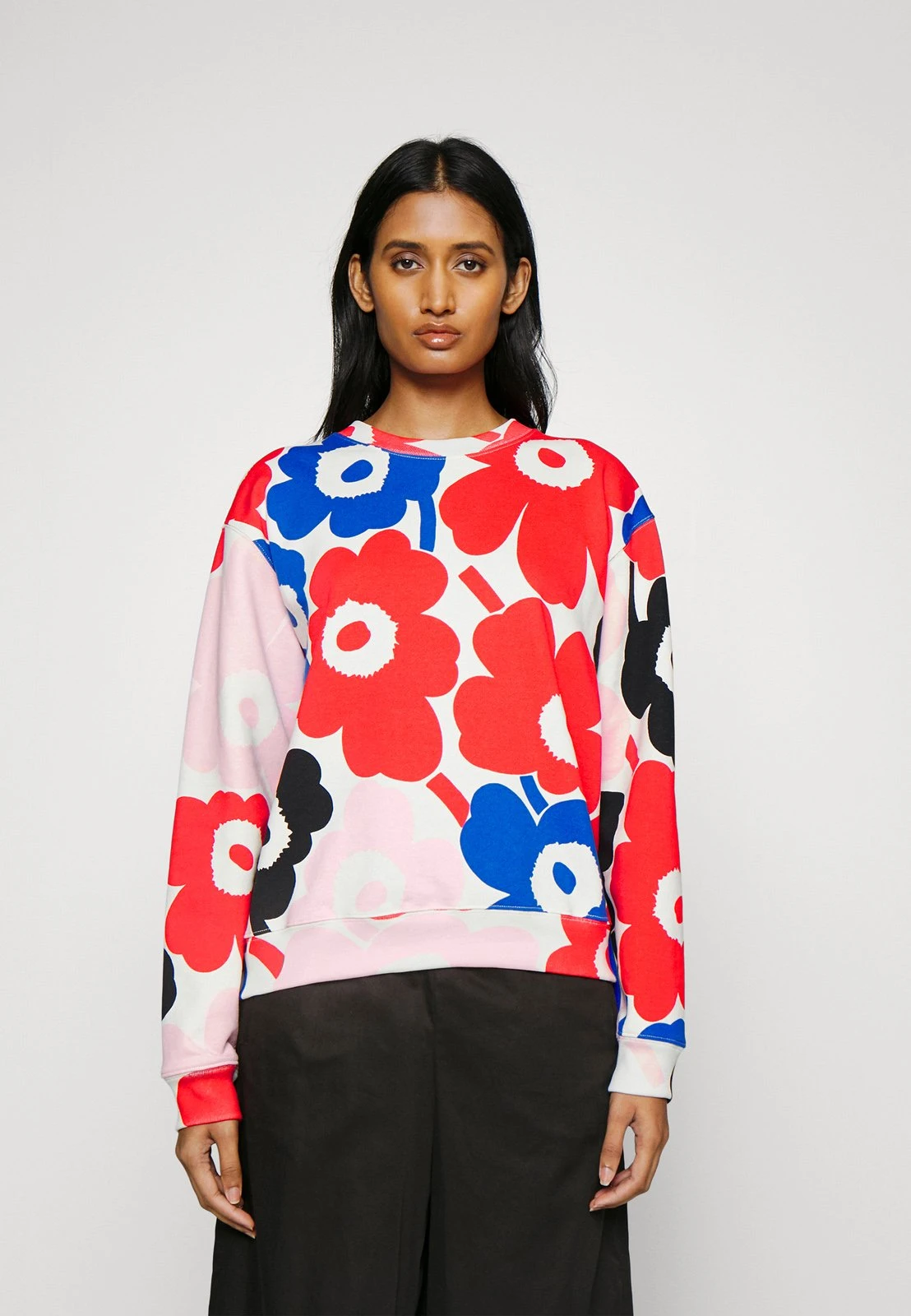 Marimekko Leiot Relaxed Pieni Unikko - Sweater - Red/Black/Blue 1 Marimekko Leiot Relaxed Pieni Unikko - Sweater - Red/Black/Blue