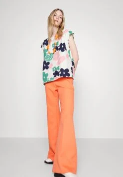 Marimekko Gappe Kevättalkoot Poplin- Blouse - Off-White/Pink/Green -Marimekko Winkel 19b836c7c877476a82f843d85d3da14e