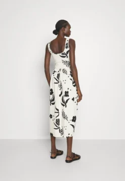Marimekko Dreija Herbaario Dress - Jerseyjurk - Offwhite/Black -Marimekko Winkel 19fc57967e1a479ea6b1981e63654a65 scaled