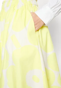 Marimekko Garrel Unikko Cotton Poplin- A-Lijn Rok - Yellow/White -Marimekko Winkel 233a54b5321748dbbe62f4d25c1ea061 scaled