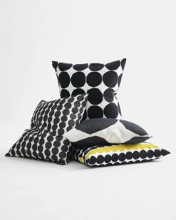 Marimekko Pienet Kivet Kussenhoes 50x50 Cm -Marimekko Winkel 27395 01 70 ProductImageCollection 6365785945