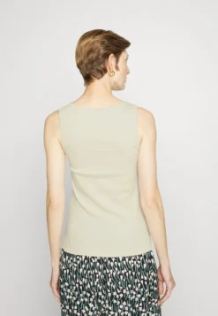 Marimekko Solid Tank Top - Top - Off-White 8 Marimekko Solid Tank Top - Top - Off-White -Marimekko Winkel 347bcdb94cf2479ba6b4fefa35eab89a scaled