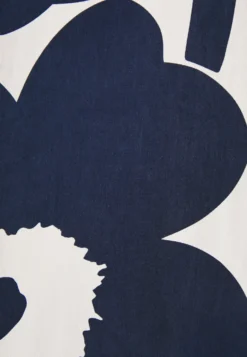 Marimekko Irbma Unikko Cupro Mix Trousers - Broek - Off-White, Dark Navy 13 Marimekko Irbma Unikko Cupro Mix Trousers - Broek - Off-White, Dark Navy -Marimekko Winkel 3c179cd14196448bbecd852a34181ae8 scaled