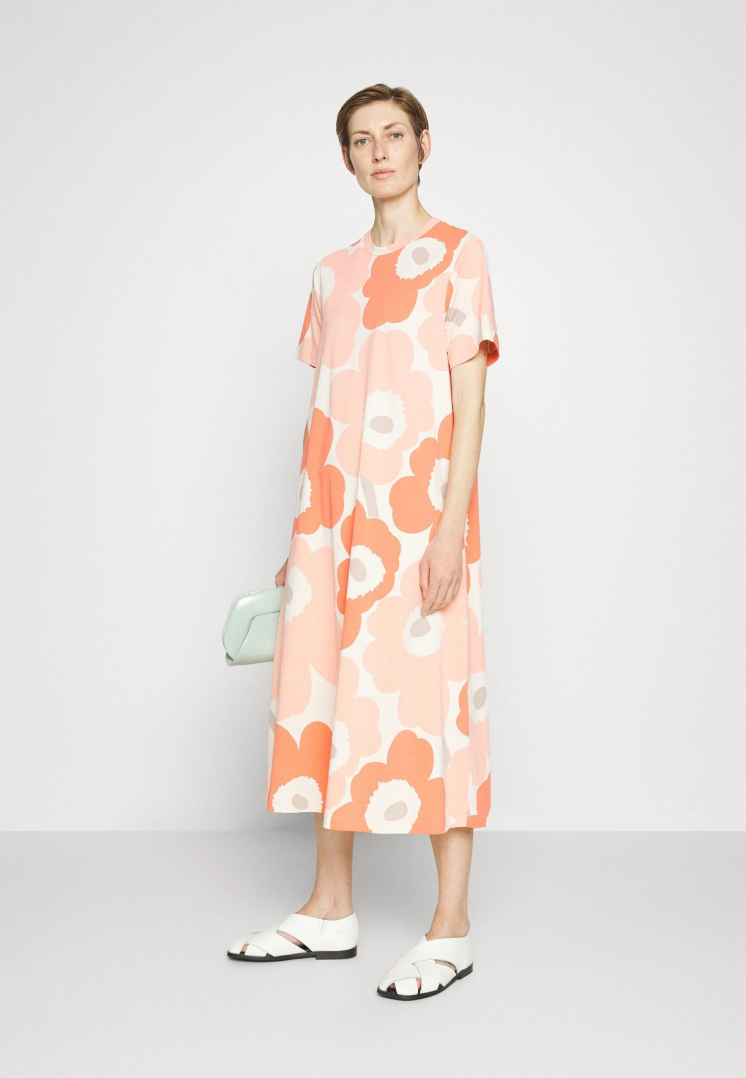 Marimekko Kioski Petrun Unikko Dress - Jerseyjurk - Peach,/Orange/Off-White 2 Marimekko Kioski Petrun Unikko Dress - Jerseyjurk - Peach,/Orange/Off-White - Afbeelding 2