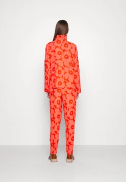 Marimekko Elna Unikko - Broek - Red/Orange -Marimekko Winkel 5634c73ad24a43d987c43836e41e3a87 scaled