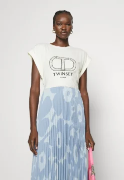 Marimekko Kyllikki Unikko Plissee Skirt - Plooirok - Light Blue/Blue -Marimekko Winkel 5d85437db62b47f48fb105e341656100 scaled