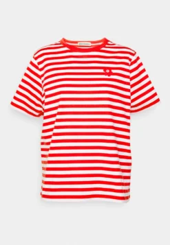 Marimekko Kioski Tasaraita Relaxed Shortsleeve- T-Shirt Print - Red/White 8 Marimekko Kioski Tasaraita Relaxed Shortsleeve- T-Shirt Print - Red/White -Marimekko Winkel 711040f6548f4046991f8dc2ff49d42a scaled