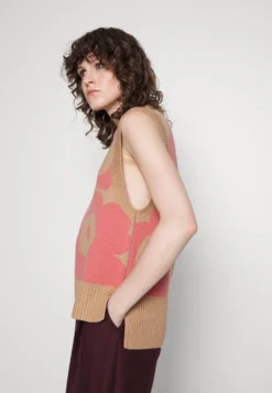 Marimekko Retro Unikko West - Trui - Beige/Pink -Marimekko Winkel 7a4d6c5d3aaf4fa7bd2afe31f3c9ae52 scaled