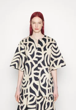 Marimekko Feles Joonas - Blouse - Dark Navy, Sand -Marimekko Winkel 83f9fb647d0d41888d6eea0a1dfa8ca9 scaled