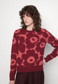 Marimekko Silfa Unikko Jumper - Trui - Dark Red/Pink -Marimekko Winkel 87e29de1bcce4ecd8b71f481ee2d38e2 scaled