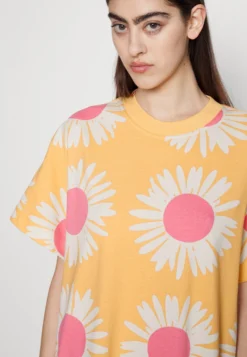 Marimekko Genista Auringonkukka Dress - Jerseyjurk - Orange/Pink/Grey -Marimekko Winkel 9a3078025145418eb322656c3b3fca3b scaled