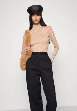 Marimekko Tuokio Solid Trousers - Broek - Black -Marimekko Winkel a4fa4abfb6f9446f8c1f970255779c06 scaled