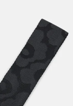 Marimekko Joukkio Unikko Key Chain - Sleutelhanger - Black/Grey -Marimekko Winkel aa488f38d2384276acdf03a86bb514e8 scaled