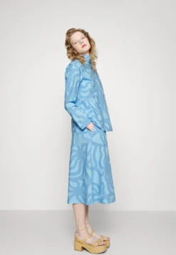 Marimekko Karina Joonas - Longsleeve - Light Blue/Blue -Marimekko Winkel b12786eb0fef40bda4a01651622254e5 scaled
