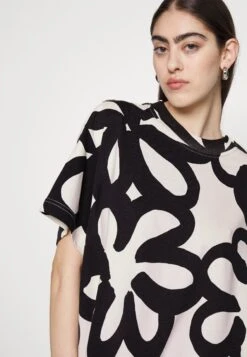 Marimekko Genista Jättikukka Dress - Jerseyjurk - Off-White/Black -Marimekko Winkel b9a9728afc144d4896d2c5692ccdfc43