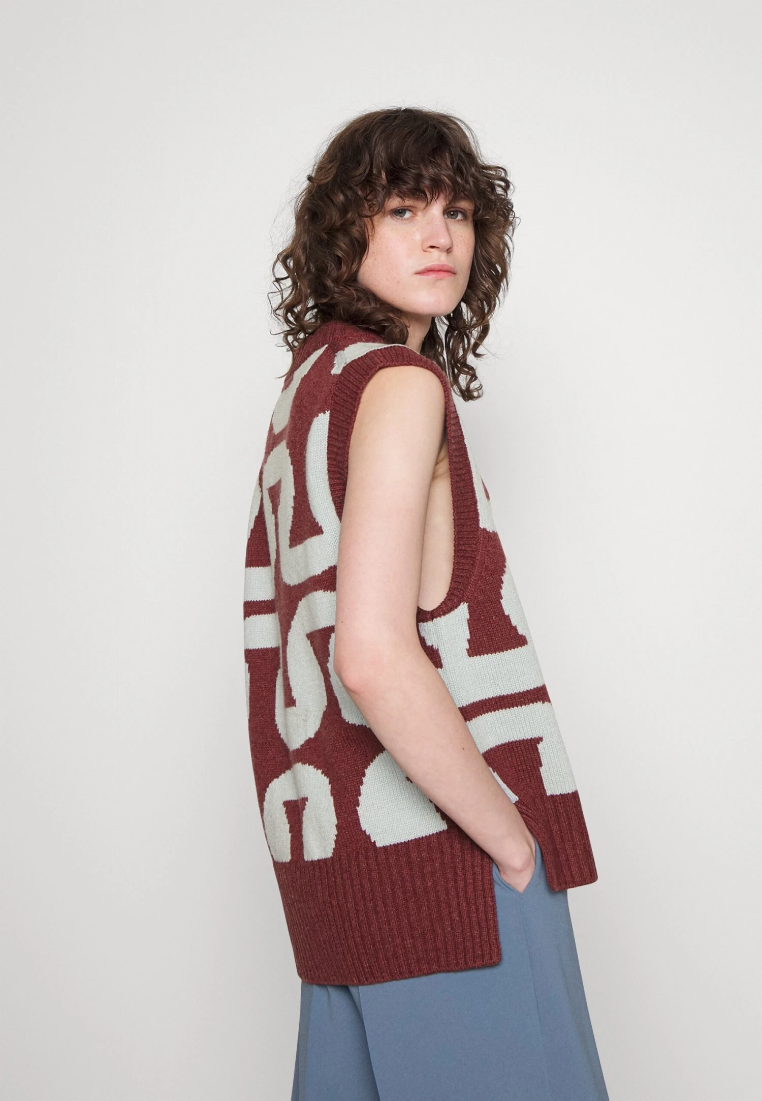 Marimekko Eloisasti Koukero West - Trui - Dark Red/Blue 4 Marimekko Eloisasti Koukero West - Trui - Dark Red/Blue - Afbeelding 4