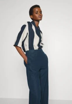 Marimekko Pavla Solid Trousers - Broek - Dark Navy -Marimekko Winkel da359364023d4e5cbd2eb5cbda870b8b