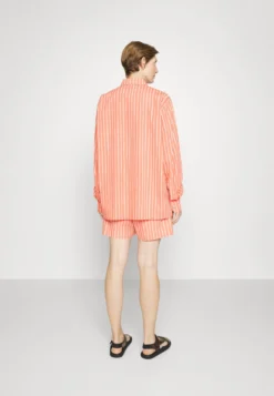 Marimekko Kioski Jokapoika - Overhemdblouse - Red/Pink -Marimekko Winkel e61103f514f34a22873db80b90d06db8 scaled