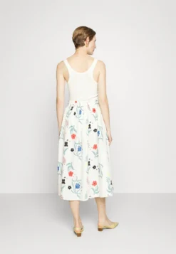Marimekko Garrel Herbaario Skirt - A-Lijn Rok - White/Green/Blue/Red -Marimekko Winkel e73cbb65b04c40dea06eec50b932ca7b scaled