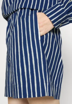 Marimekko Kioski Jokapoika- Shorts - White/Blue -Marimekko Winkel eb9860e0de394e449cbf52bbcede417c scaled