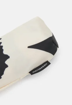 Marimekko Mini Manual Unikko Umbrella - Paraplu - Off-White/Black -Marimekko Winkel eeee57091a3245c7976b8ed79be3b0c5 scaled