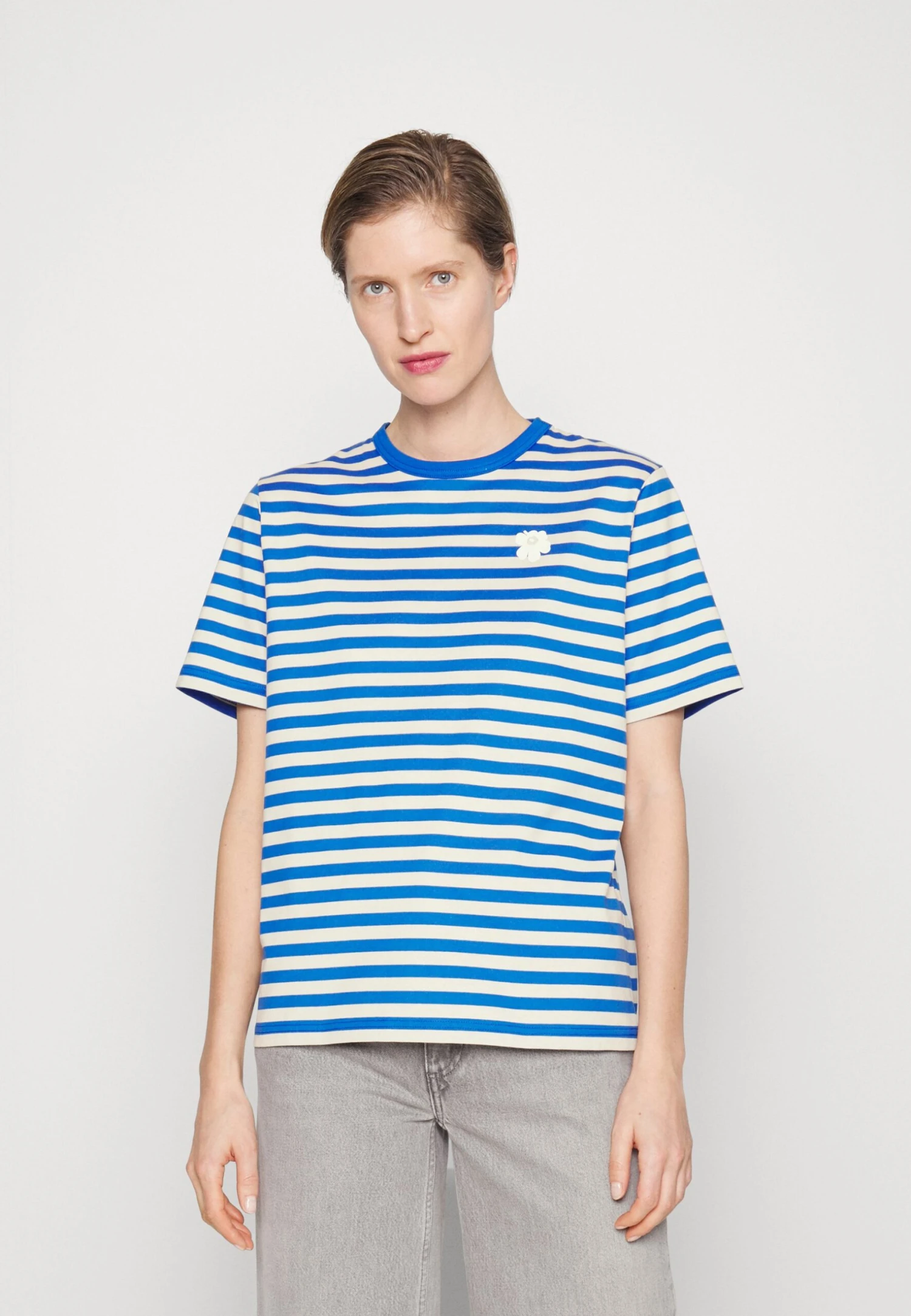 Marimekko Tasaraita Relaxed Shortsleeve- T-Shirt Print - Blue/Off-White 1 Marimekko Tasaraita Relaxed Shortsleeve- T-Shirt Print - Blue/Off-White