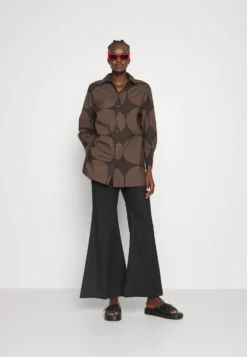 Marimekko Nila Kivet Shirt - Overhemdblouse - Dark Brown/Brown -Marimekko Winkel f438cc4a8261464ebc5ec43f62582bfc scaled