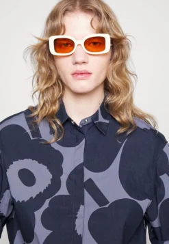 Marimekko Kiertorata Unikko- Overhemdblouse - Blue/Dark Blue -Marimekko Winkel fb59322f67214a5aa1acb3ed7d5843e9 scaled